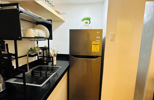 Barangka Ilaya Condo | Cozy 2-bedroom condo with AC and WiFi in lovely Mandaluyong