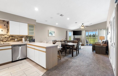 Branson Condo | Cozy 2-bedroom condo at Holiday Hills Golf Resort.