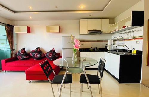 Talat Yai Condo | Cozy 2-bedroom condo in Phuket Town with AC, WiFi