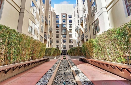 East Village Condo | Cozy 2-bedroom condo with WiFi, AC, 2 car garage parking in amazing San Diego