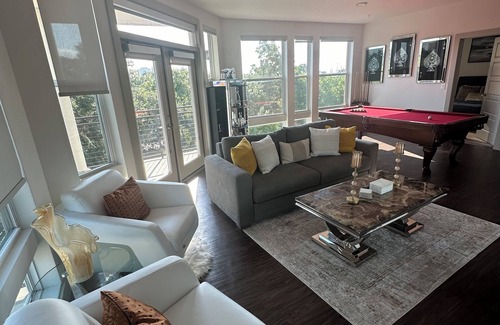 The Galleria Condo | Cozy 2-bedroom condo with AC, fitness room, WiFi in superb Houston