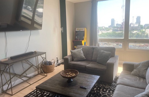 Downtown Omaha Condo | Cozy 2-bedroom condo with AC, WiFi in phenomenal Omaha