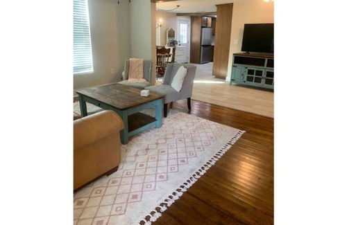 Winnsboro House | Cozy 2 Bedroom Cottage