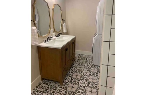 Winnsboro House | Cozy 2 Bedroom Cottage