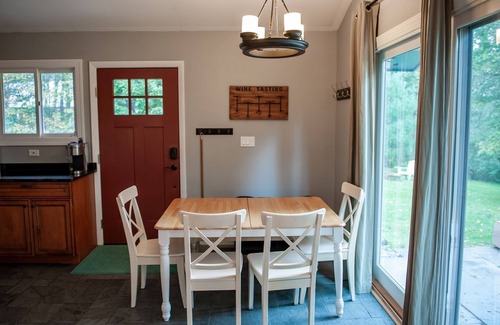 Stowe Area House | Cozy 2 Bedroom Cottage, Ideal location