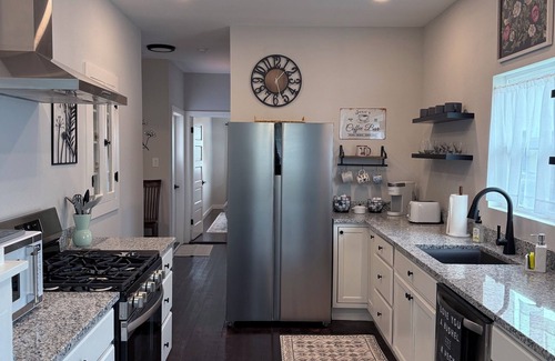 Boerne House | Cozy 2-bedroom cottage, just a few blocks to downtown Boerne!