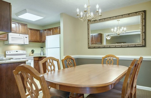 Williamsburg Apartment | Cozy 2-bedroom deluxe in fantastic Williamsburg