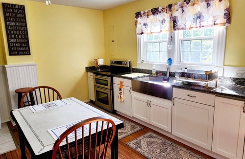 New Kent Other | Cozy 2-bedroom farmhouse on 12 acres in New Kent County just 7 miles off of I64