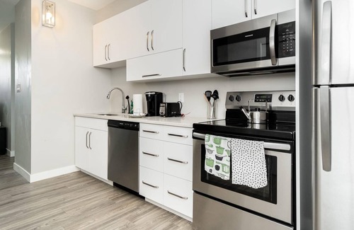 Winnipeg House | Cozy 2 Bedroom | French Sector | Minutes From DT