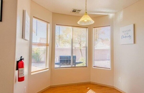 Foothills House | Cozy 2 bedroom getaway