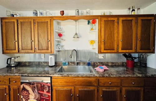 Lake Hallie House | Cozy 2-bedroom house in Lake Hallie - Between Chippewa Falls and Eau Claire