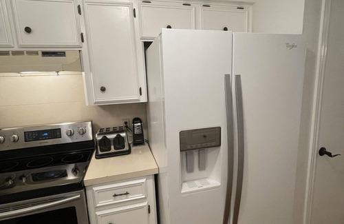 Flour Bluff House | Cozy 2 Bedroom Home near the Coast