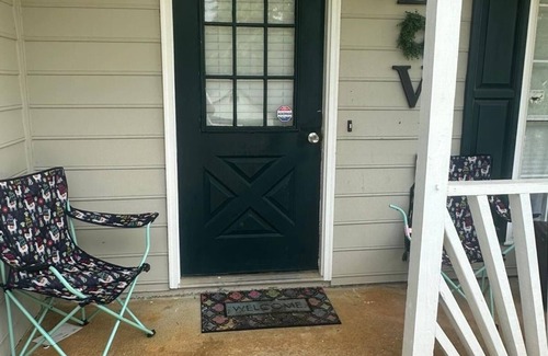 Lawrenceville House | Cozy 2-bedroom house in beautiful Lawrenceville with WiFi, AC