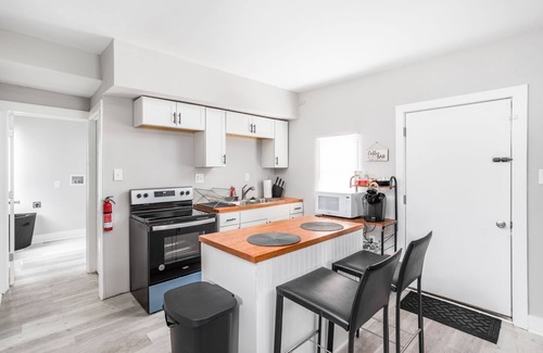 Indianapolis House | Cozy 2 bedroom Home - Close To It All!