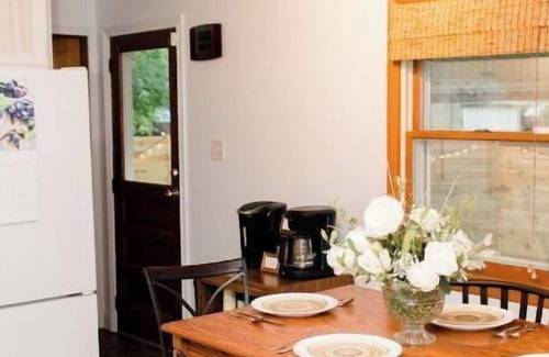 Goshen House | Cozy 2 Bedroom Home W/Hotub