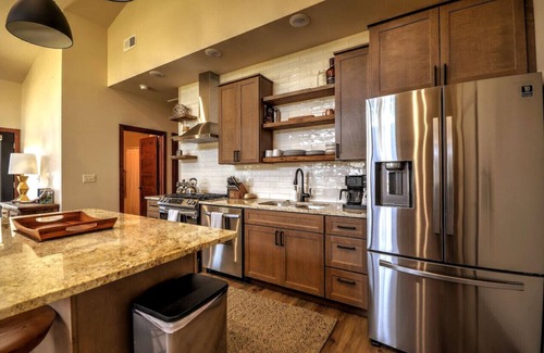 Red Lodge Apartment | Cozy 2 bedroom home w/hot tub!