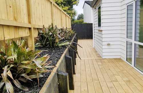 Three Kings House | Cozy 2-Bedroom Homestay: Your Ideal Retreat for Comfort & Convenience