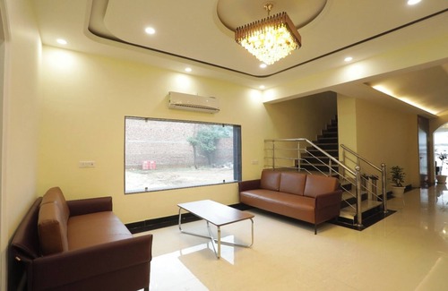 IMT Manesar House | Cozy 2-bedroom hotel in nice Gurugram with WiFi, AC