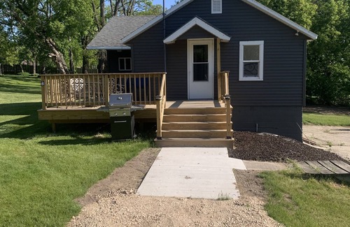 Little Sturgeon House | Cozy 2 Bedroom House Overlooking Little Sturgeon Bay