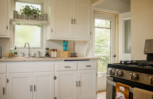 Lind-Bohanon House | Cozy 2-bedroom house