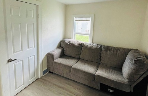 Gladeview House | Cozy 2-bedroom house in enjoyable Miami with WiFi, AC, and close to everything!