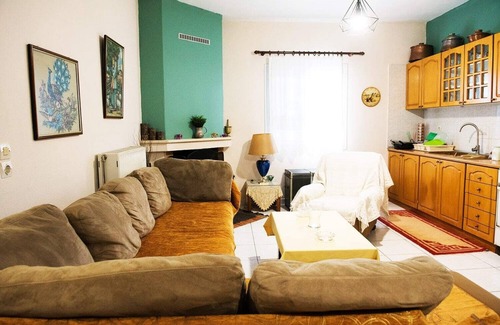 Mavromati House | Cozy 2 bedroom house in Trikala