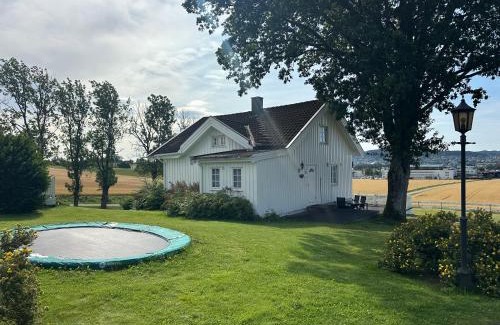 Skedsmo House | Cozy 2 bedroom house on a farm just outside Lillestrøm