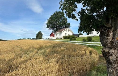 Skedsmo House | Cozy 2 bedroom house on a farm just outside Lillestrøm