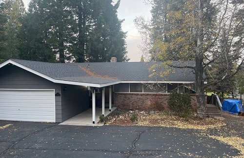Lake Almanor West House | Cozy 2-bedroom house on Lake Almanor West Golf Course in charming Chester