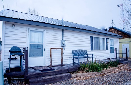 Big Piney House | Cozy 2-bedroom house in charming downtown Big Piney.