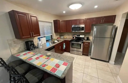 Cape Coral House | Cozy 2-bedroom house with Pool