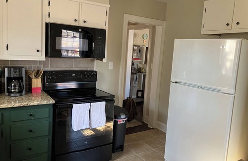 Greensboro House | Cozy 2-bedroom house near Greensboro Coliseum