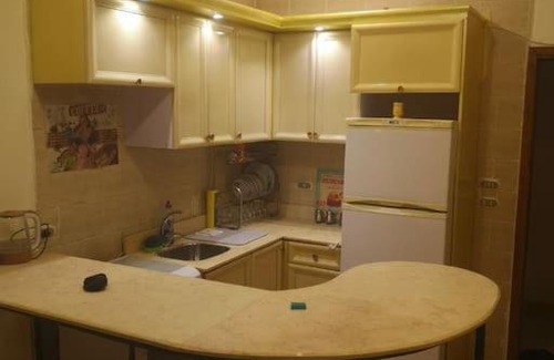 Village Road Apartment | Cozy 2 bedroom in Alkawser Metro