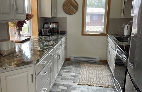 Farwell Cabin | Cozy 2-bedroom Lake cabin in Alexandria Area with private lakeshore.