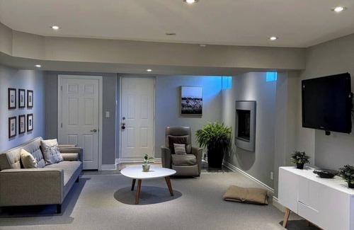 Halton Regional Municipality Apartment | Cozy 2-bedroom lower-level apartment in Milton