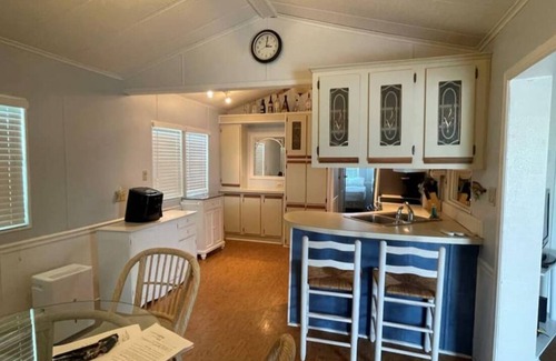 Port Isabel House | Cozy 2-bedroom mobile home in awesome Port Isabel with WiFi, AC