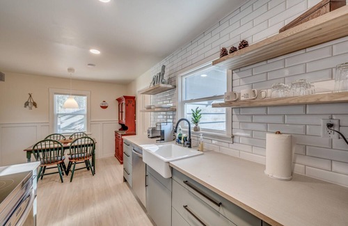 Portola House | Cozy 2-bedroom Mountain Home in Portola