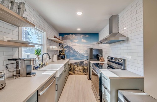 Portola House | Cozy 2-bedroom Mountain Home in Portola