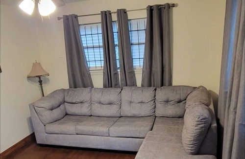 OST - South Union Apartment | Cozy 2 bedroom nook near Texas Medical Center, U of H, & Downtown Houston