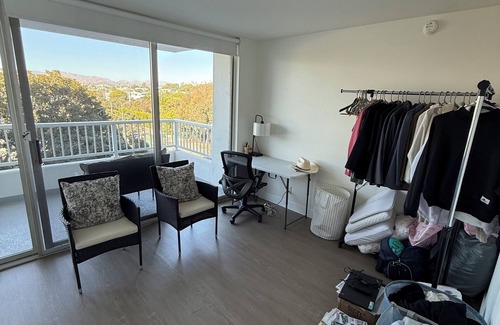 Ocean Park Apartment | Cozy 2-bedroom Oasis apartment in Santa Monica, w/all amenities optimal Location
