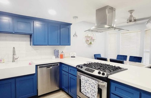 Greenacres Condo | Cozy 2-bedroom + office condo in Bakersfield! Entire place for you