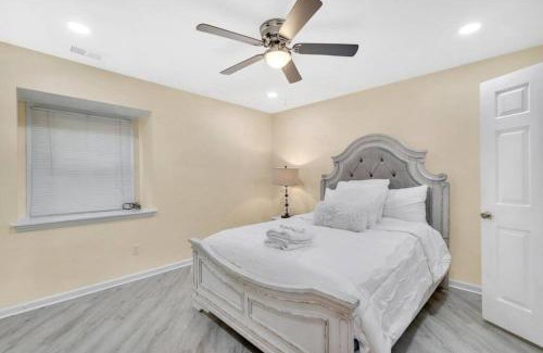 Charlotte House | Cozy 2 Bedroom Pineville-Matthews Duplex Sleeps 8
