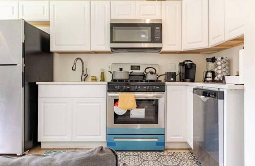 Suwanee House | Cozy 2 bedroom private- Suwanee, Lawrenceville-I85