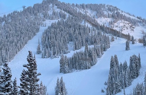 Salt Lake Mountain Resorts Resort | Cozy 2-bedroom resort in amazing Snowbird with WiFi, fitness room