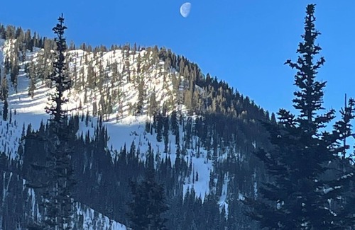Salt Lake Mountain Resorts Resort | Cozy 2-bedroom resort in amazing Snowbird with WiFi, fitness room