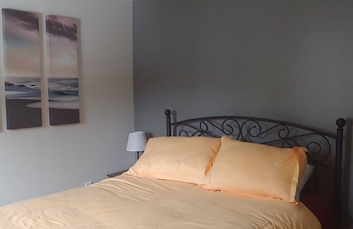 West Grey Resort | Cozy 2 bedroom river view suite with licensed restaurant on site