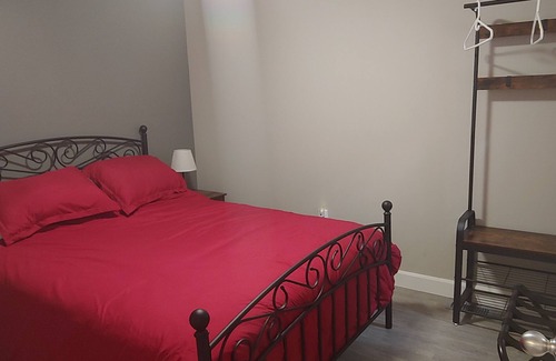 West Grey Resort | Cozy 2 bedroom river view suite with licensed restaurant on site