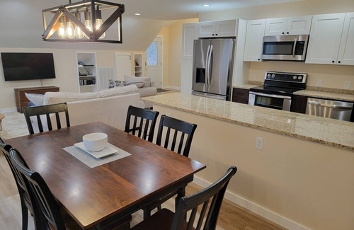 Heiskell Cottage | Cozy 2-bedroom rural coach house convenient to I-75 and the Knoxville area.