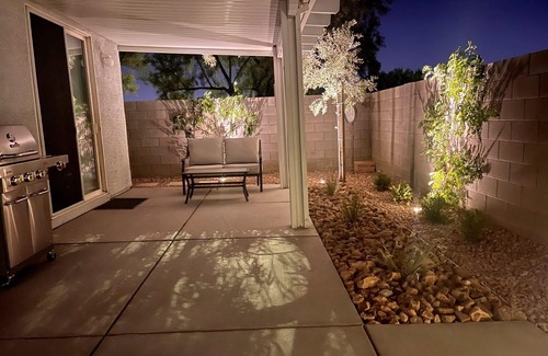 Las Vegas House | Cozy 2-bedroom single story home.