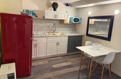 Haverhill Apartment | Cozy 2-bedroom studio with WiFi, AC in pleasant Haverhill